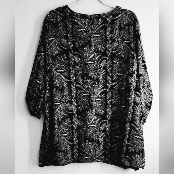 Catherines Women's Button Front Top Knotched Neck Short Seeves Sz 2X 22WP/24WP - Picture 6 of 8